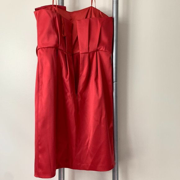 Dress - Picture 2 of 3